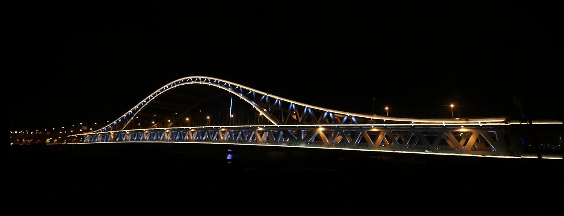 橋梁夜景照明設計